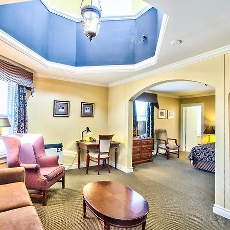 Queen'S Inn Стратфорд Екстер'єр фото